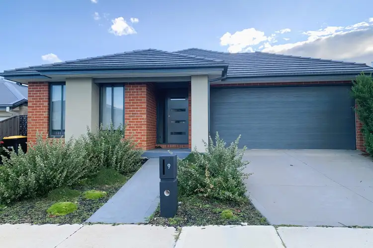 9 Kestrel Street