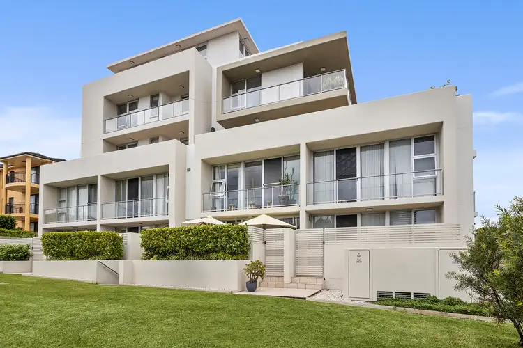 10/18 New Dapto Road
