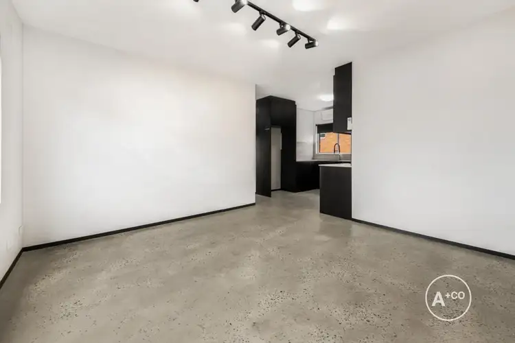4/5 Brittain Crescent