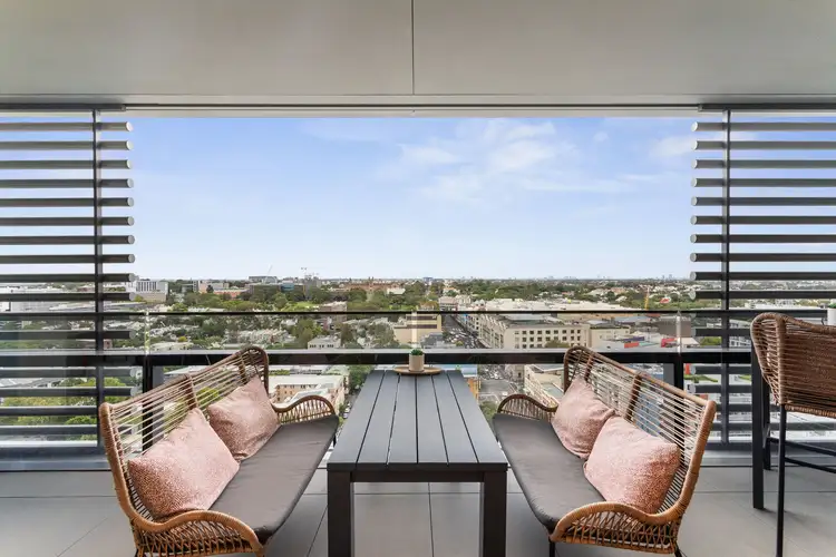 2 Central Park Avenue