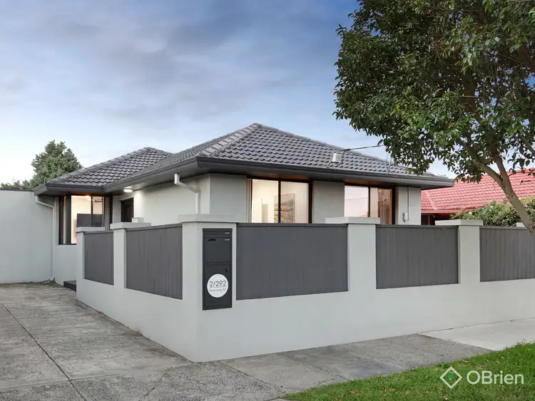 2/292 Koornang Road