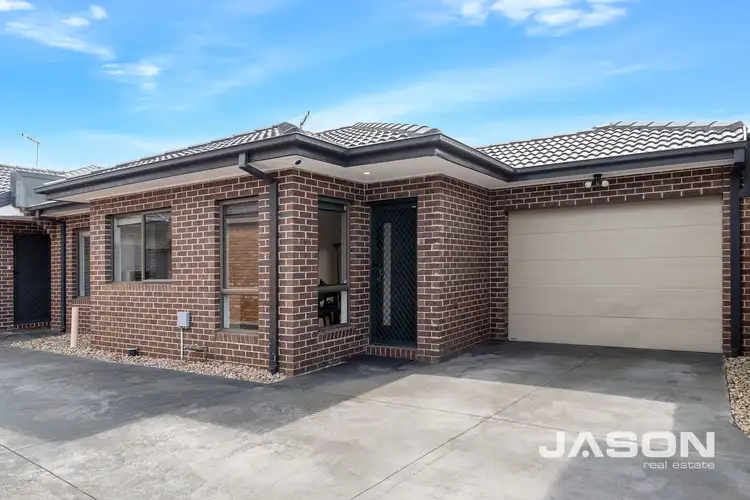 2/13 Banksia Grove