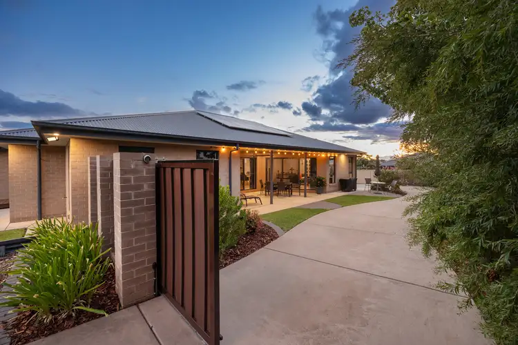 26 Paradise Drive