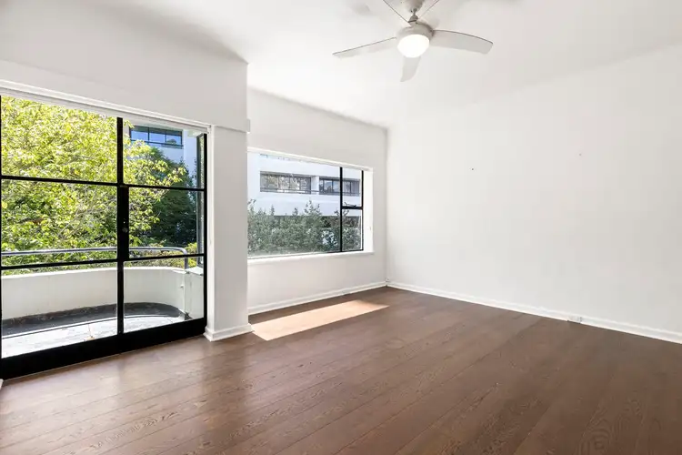 15/30 Queens Road