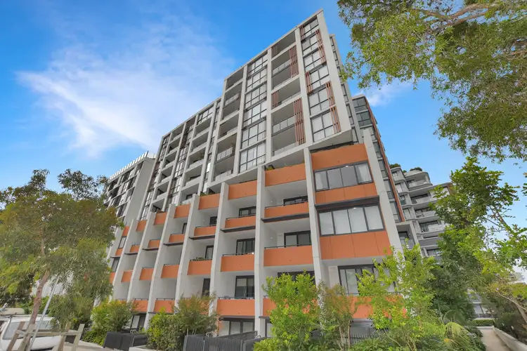 602/12 Stanley Street