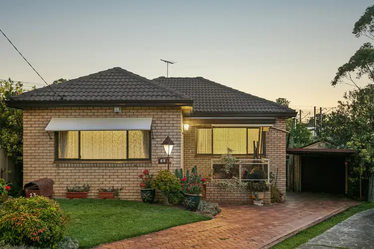 23 Fullerton Crescent
