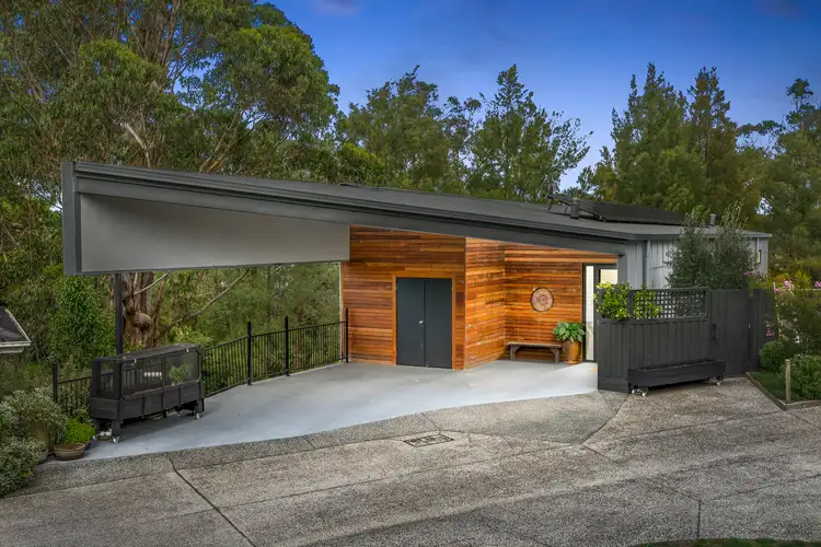 House 11/3 Mason Court