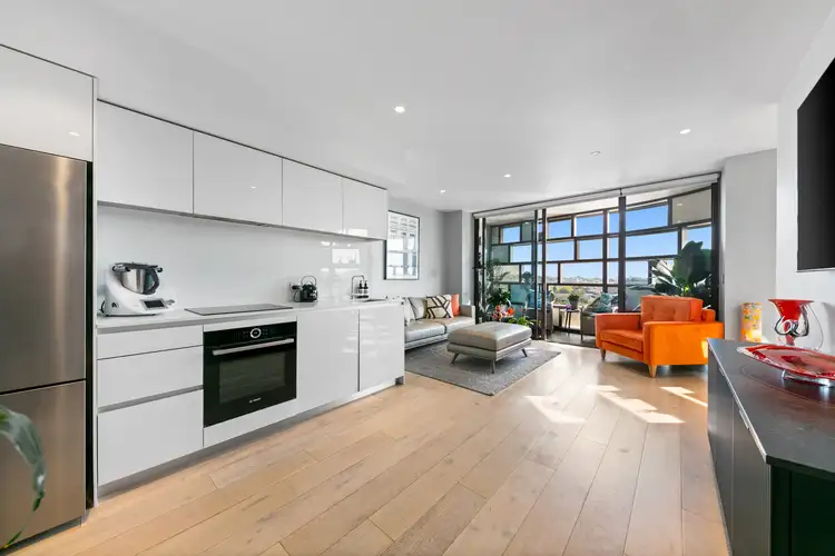 802/31 Grattan Street