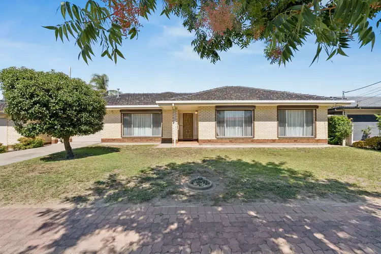 15 Stanford Crescent