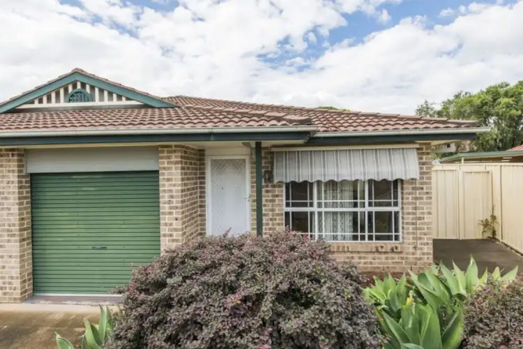 2/40 Goldmark Crescent