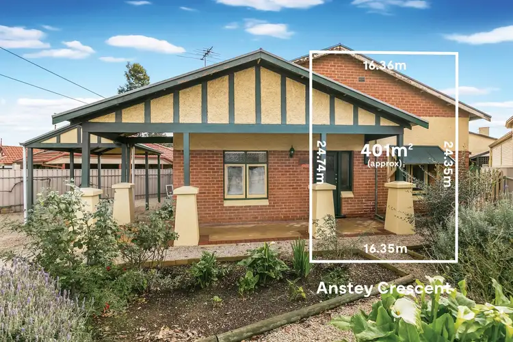 15 Anstey Crescent