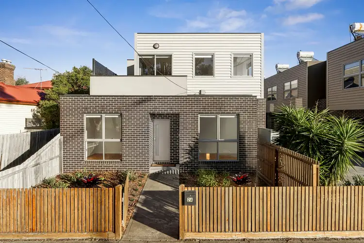 2A Swinburne Street