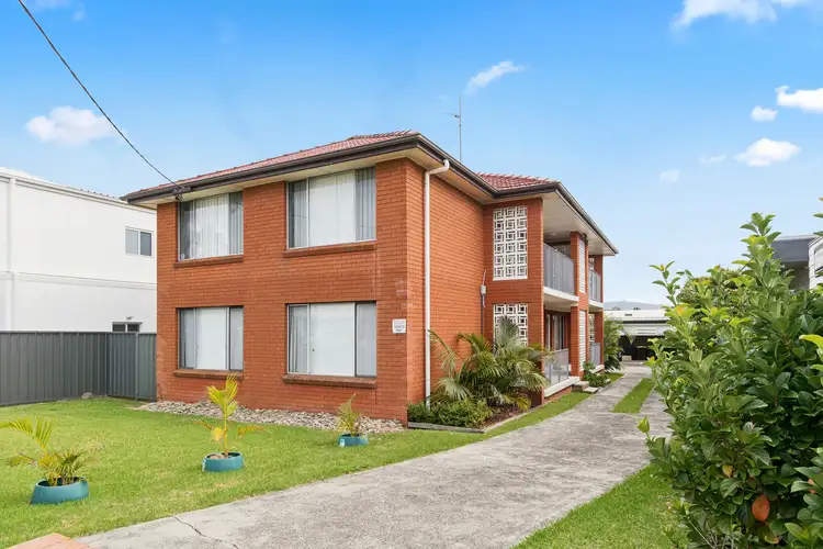 2/32 Connaghan Avenue