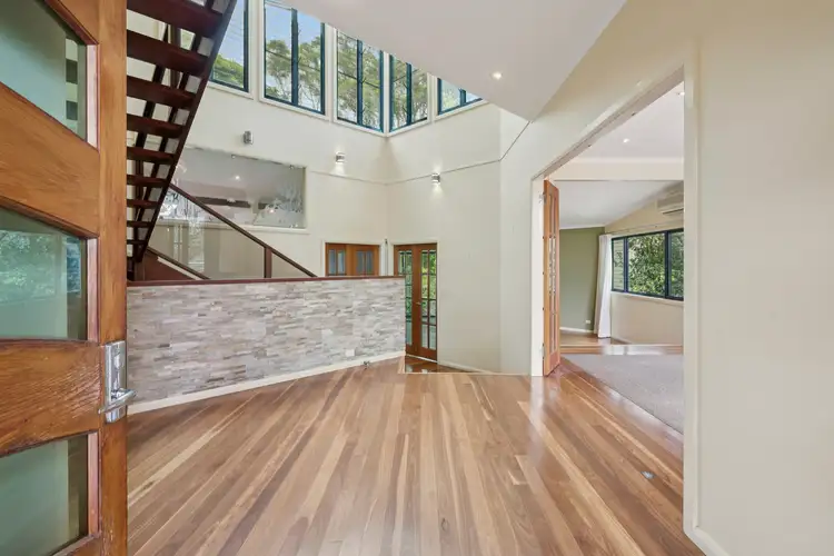 8 Sandy Beach Road