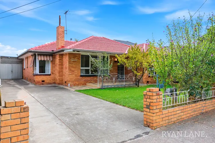 13 Irwin Avenue