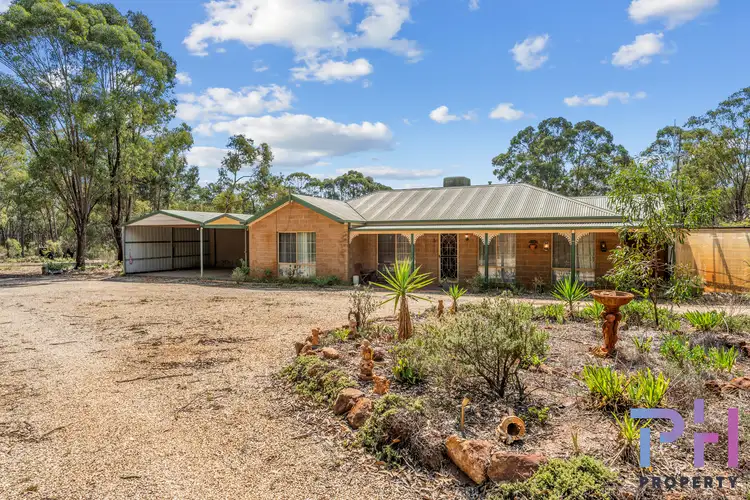 27 Forest Drive