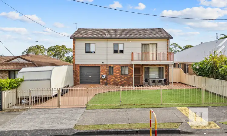 180 Elizabeth Bay Drive