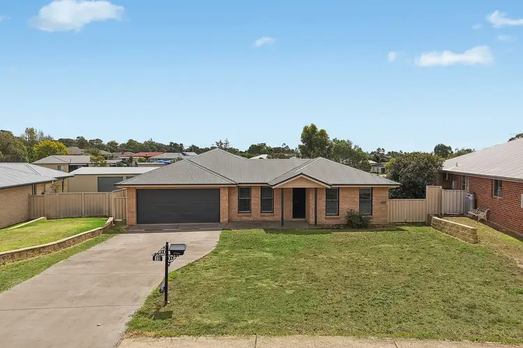 10 Bateman Avenue