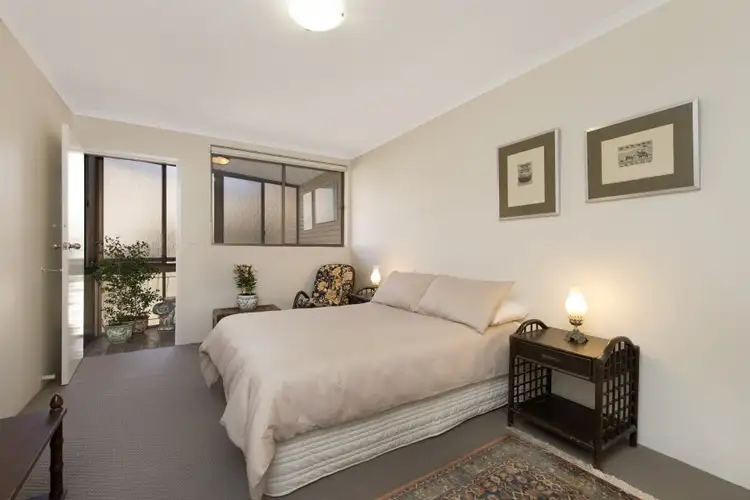 Fourth view of Homely unit listing, 2/31 Kent Street, Coorparoo QLD 4151