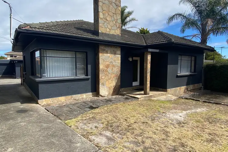 1/1772 Dandenong Road