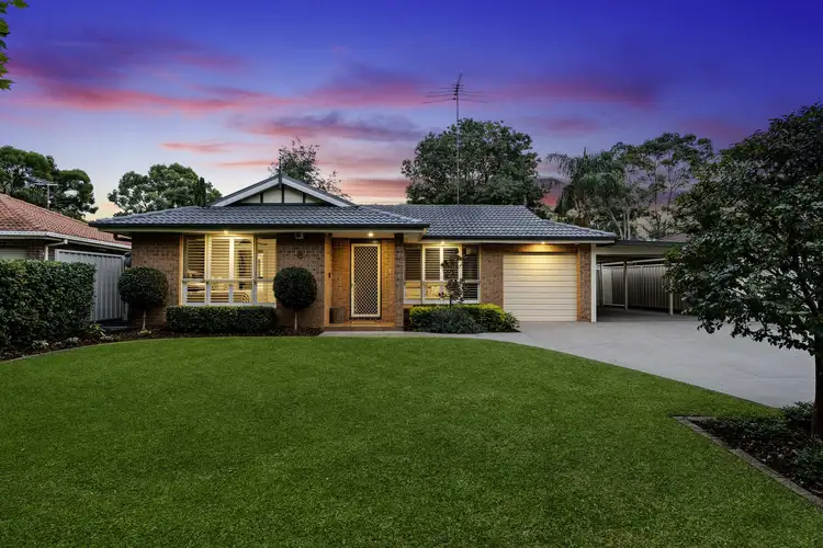 6 Currans Hill Drive