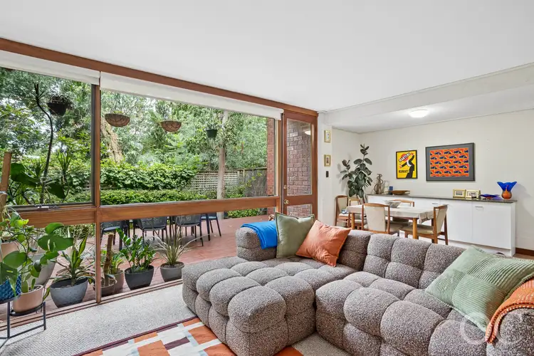 2/5 Roberts Street