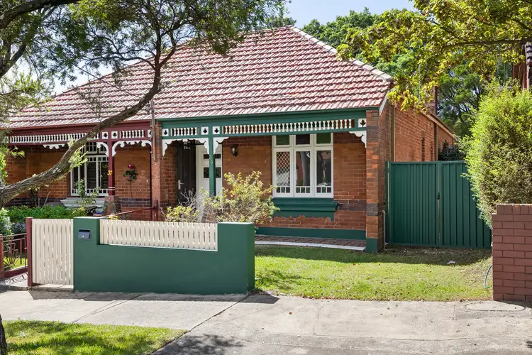 39 Kintore Street