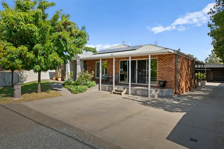8 Pleasance Avenue