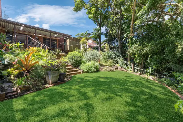 1/6 Highland Place