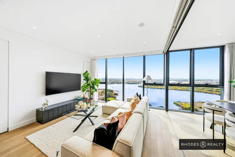 2504/8 Walker Street