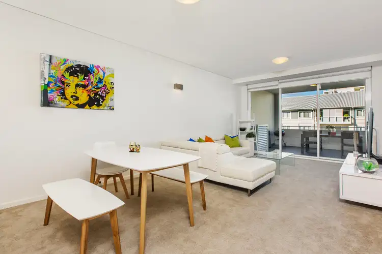 312/7-11 Magnolia Drive