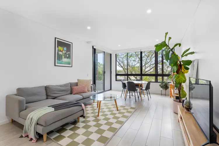 102/11 Veno Street