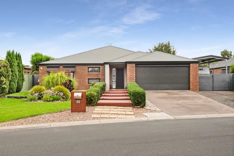 15 Greenfield Drive
