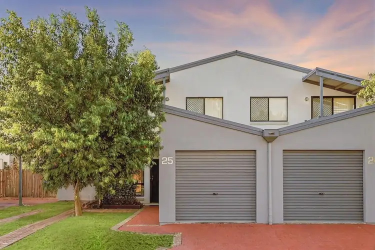 25/23A Ronmack Street