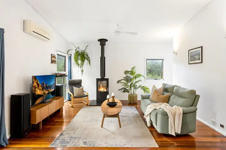 12 Woodlands Place