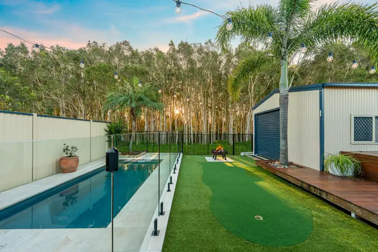 17 Macleay Crescent