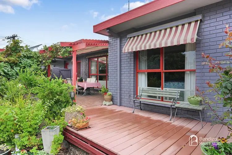 11 Reception Avenue