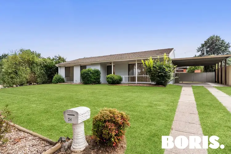34 Barraclough Crescent