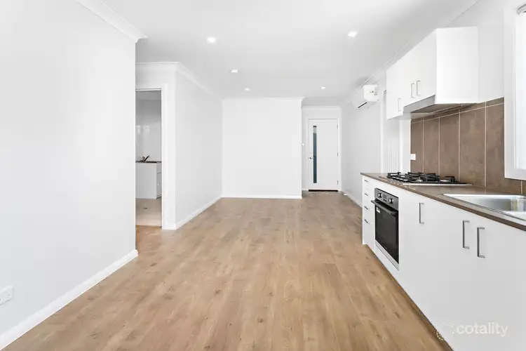 8A Barellan Avenue