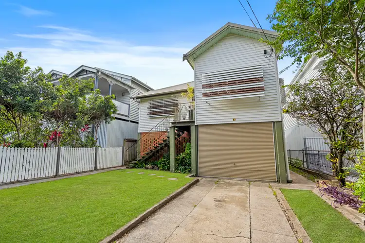 82 Bowen Street