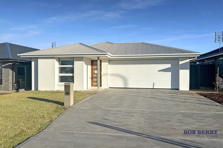 63 Cove Circuit