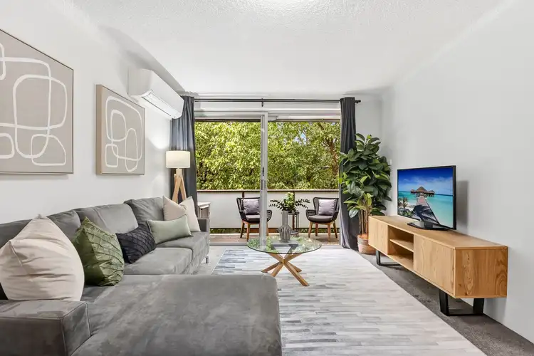 6/4 Buller Road