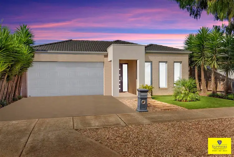 32 Turf Club Boulevard