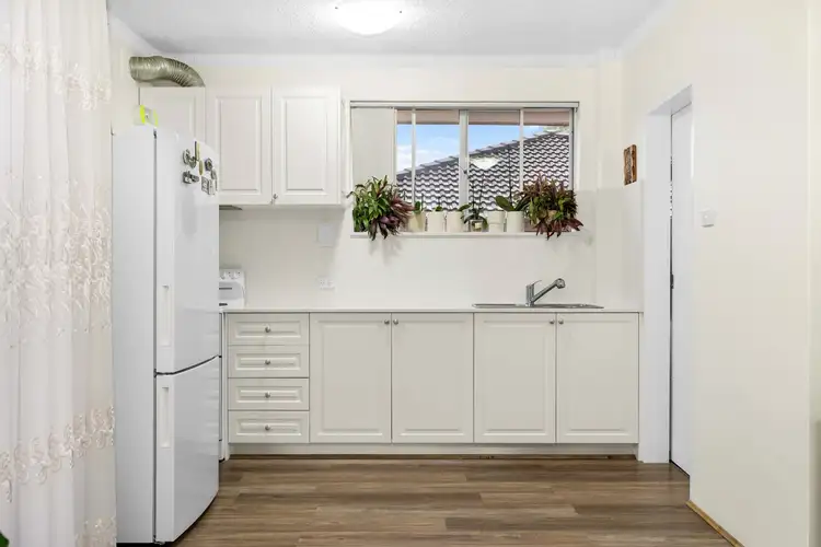 14/4 Forbes Street