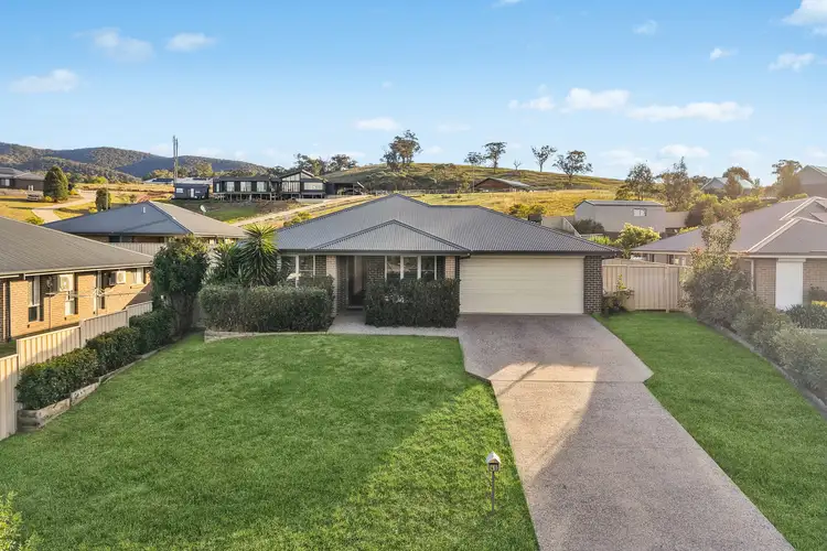 40 Banjo Paterson Avenue