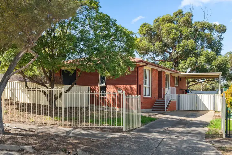 11 Arnhem Crescent