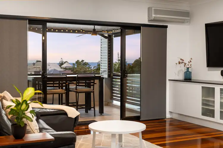 2/226 Stratton Terrace