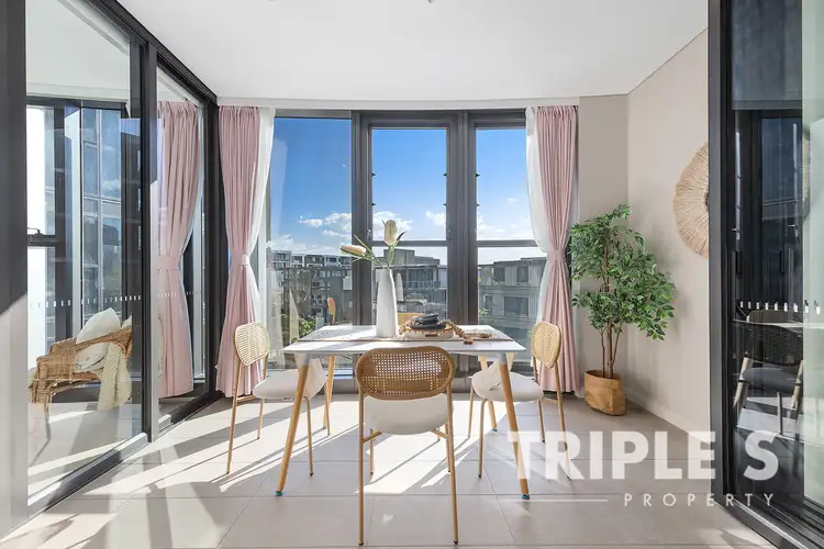 401/2 Waterways Street