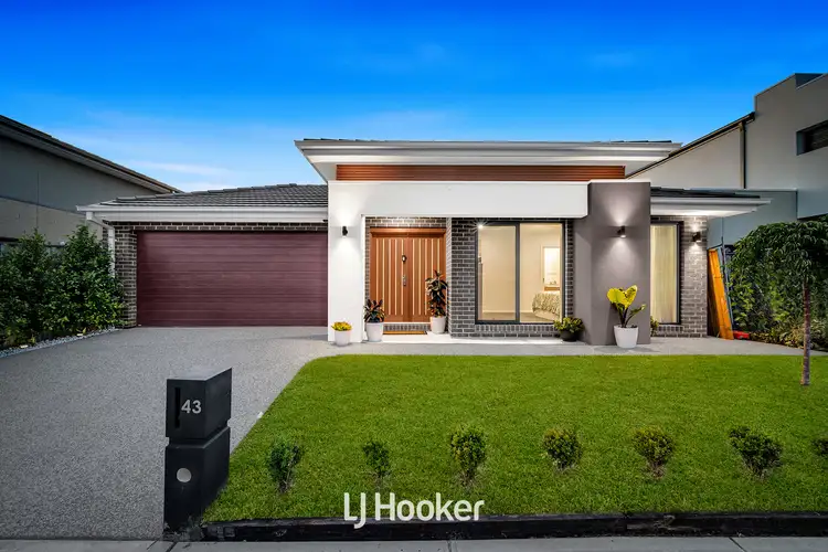 43 Somme Crescent