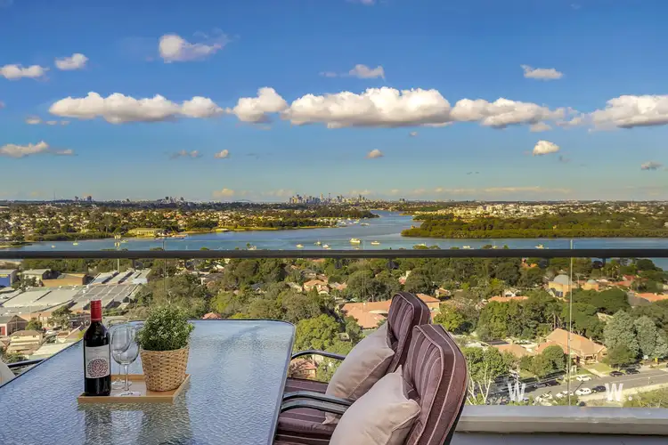2005/87 Shoreline Drive
